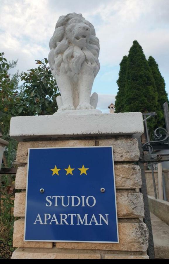Studio Apartment City With Free Parking プーラ エクステリア 写真