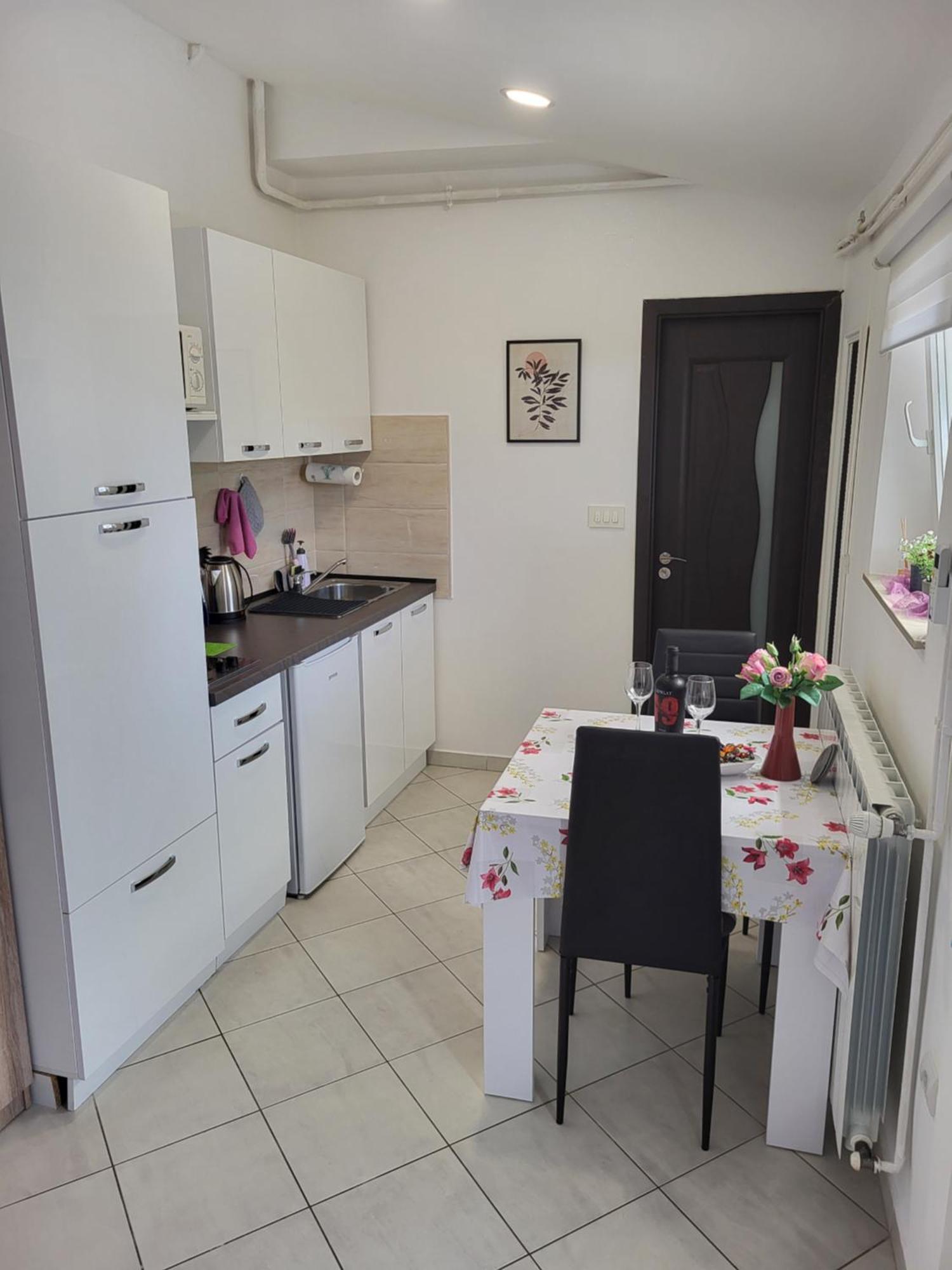Studio Apartment City With Free Parking プーラ エクステリア 写真